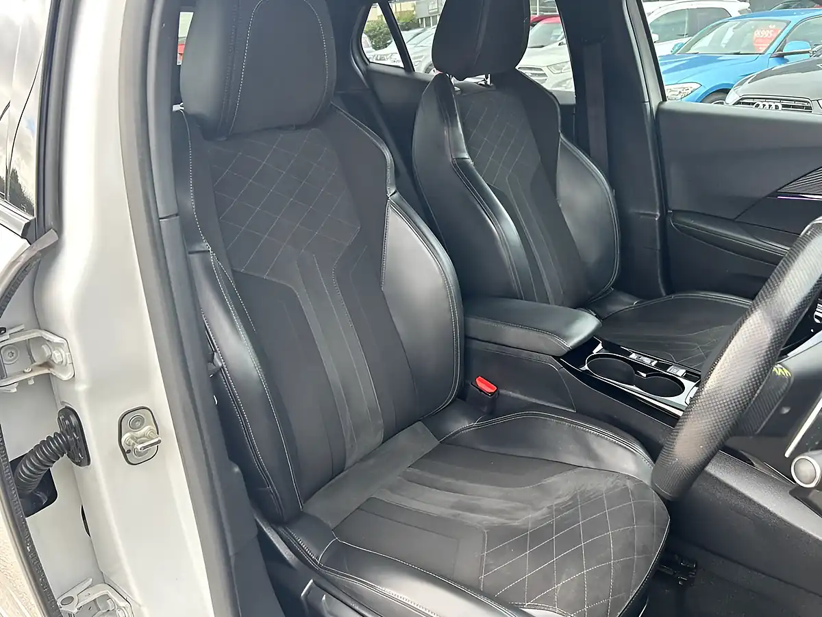 Used 2021 Peugeot 2008 GT Premium White - Interior and Exterior details 12