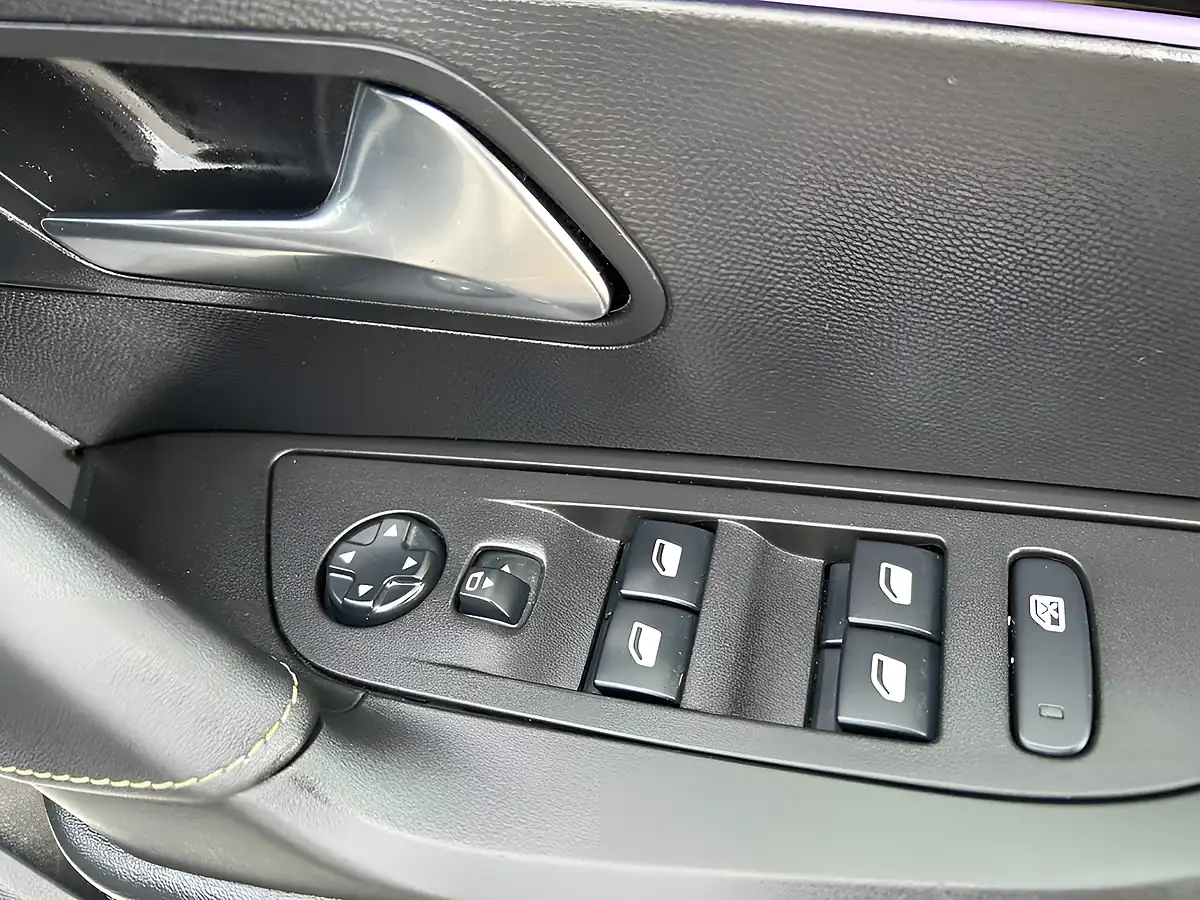 Used 2021 Peugeot 2008 GT Premium White - Interior and Exterior details 13