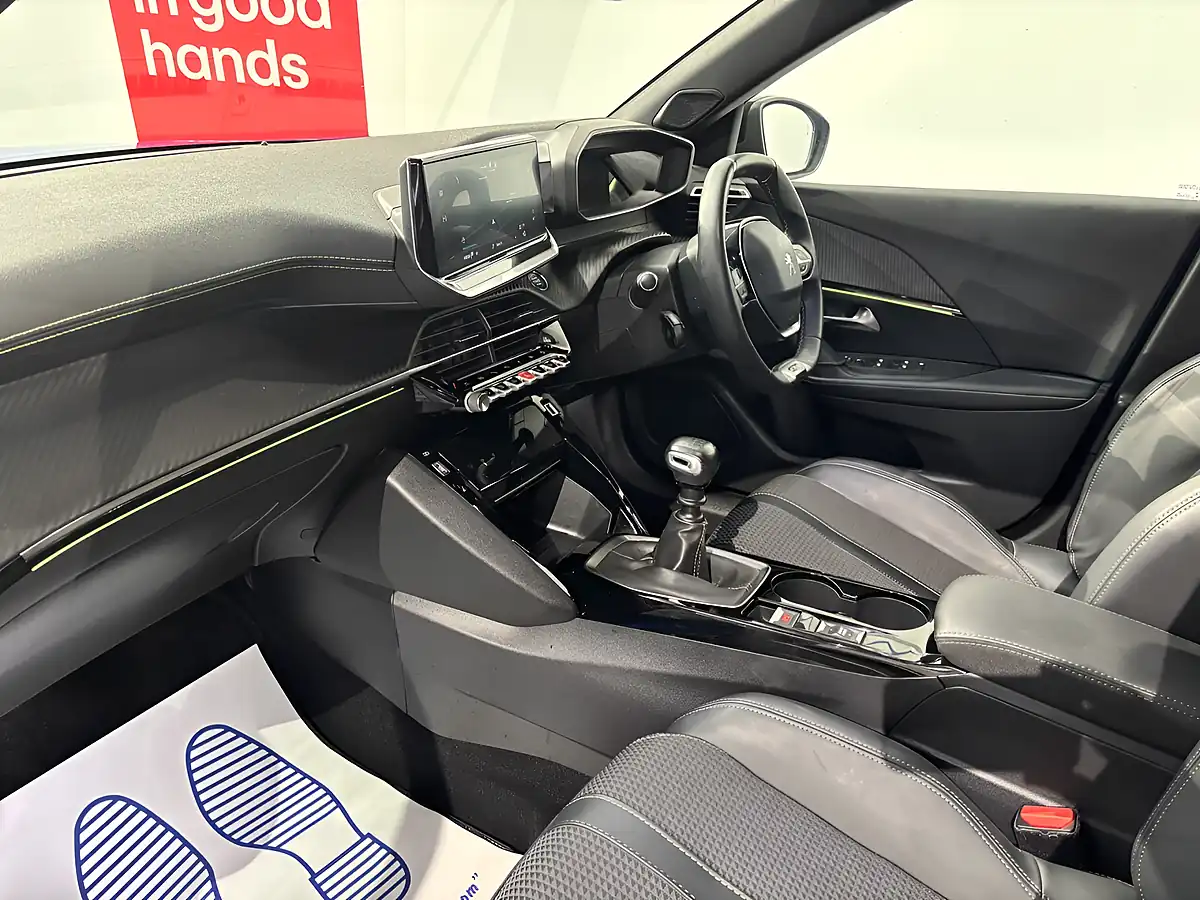 Used 2021 Peugeot 2008 GT Vertigo Blue - Interior and Exterior details 11