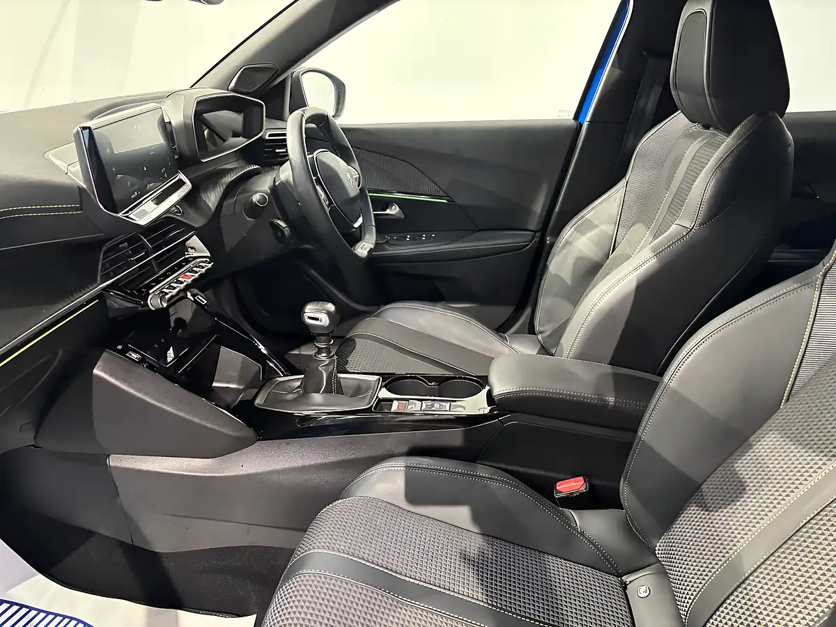Used 2021 Peugeot 2008 GT Vertigo Blue - Interior and Exterior details 12