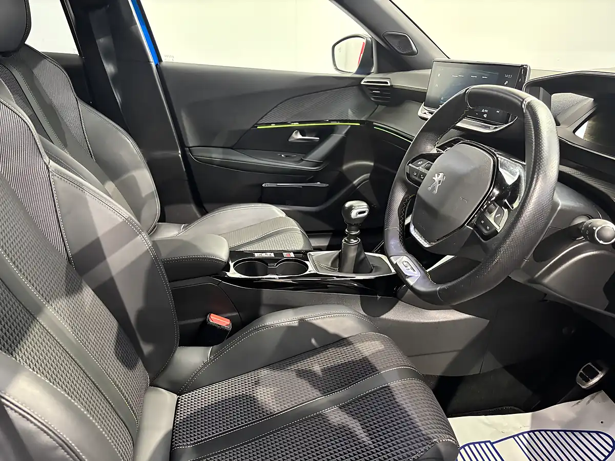 Used 2021 Peugeot 2008 GT Vertigo Blue - Interior and Exterior details 14