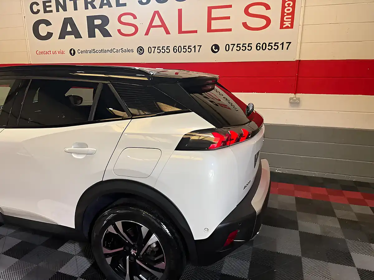 Used 2021 Peugeot 2008 GT White - Interior and Exterior details 10