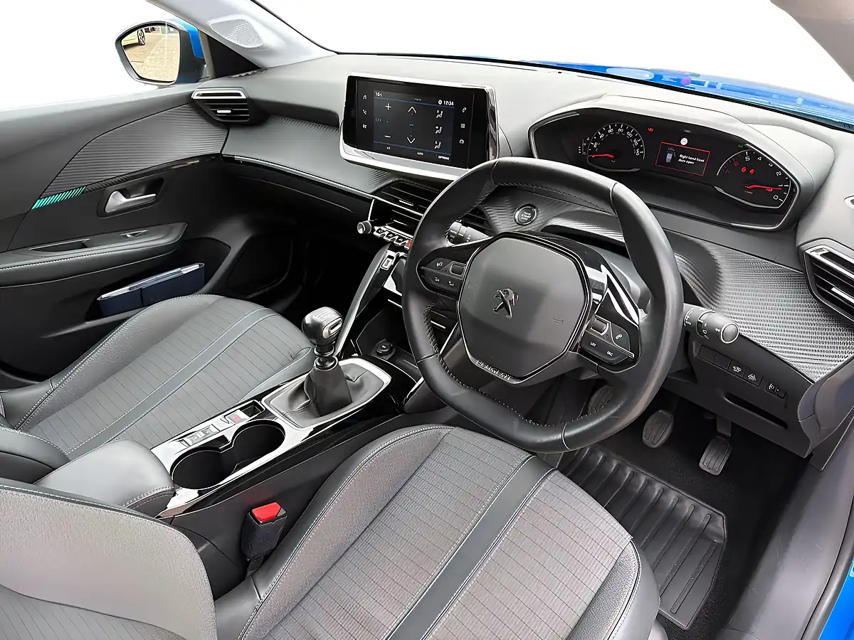 Used 2021 Peugeot 208 Allure Blue - Interior and Exterior details 8