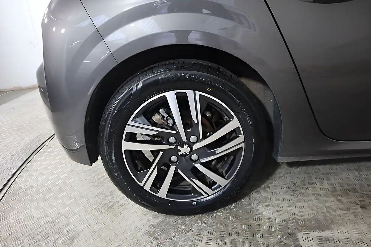 Used 2021 Peugeot 208 Allure Grey - Interior and Exterior details 11