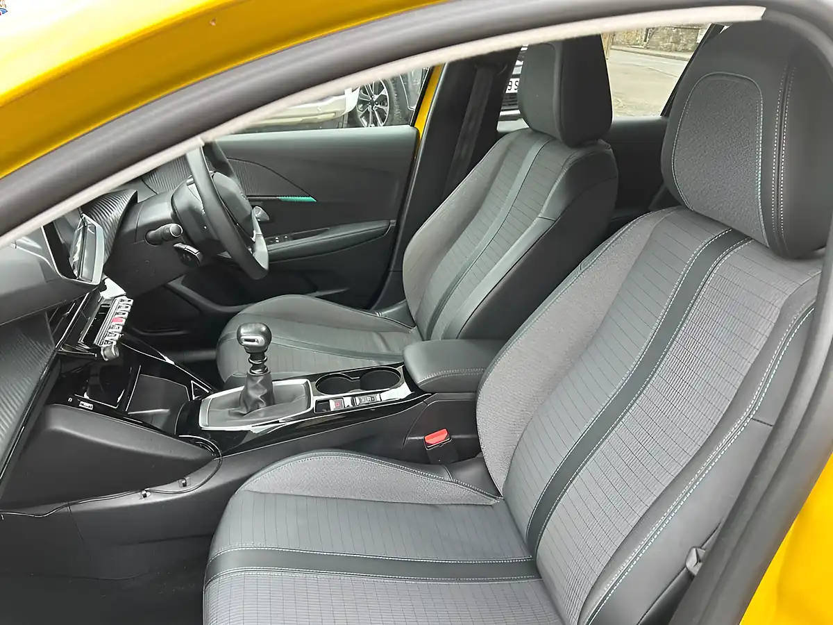 Used 2021 Peugeot 208 Allure Premium Yellow - Interior and Exterior details 11