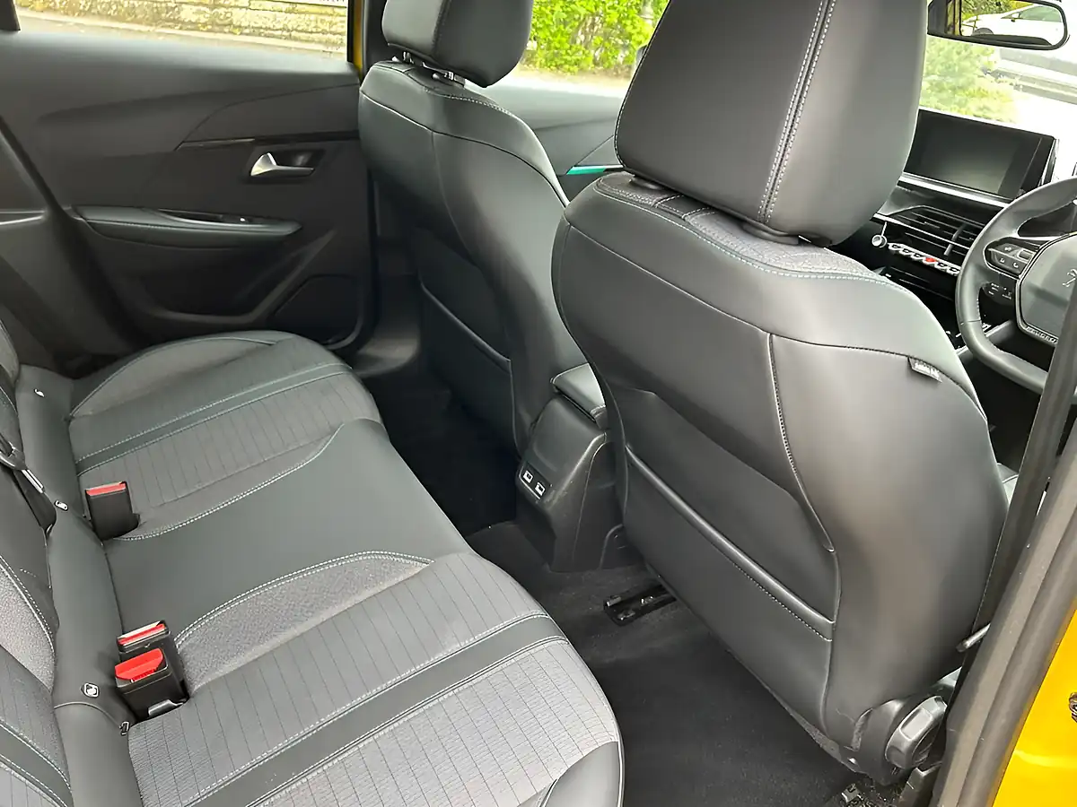 Used 2021 Peugeot 208 Allure Premium Yellow - Interior and Exterior details 12