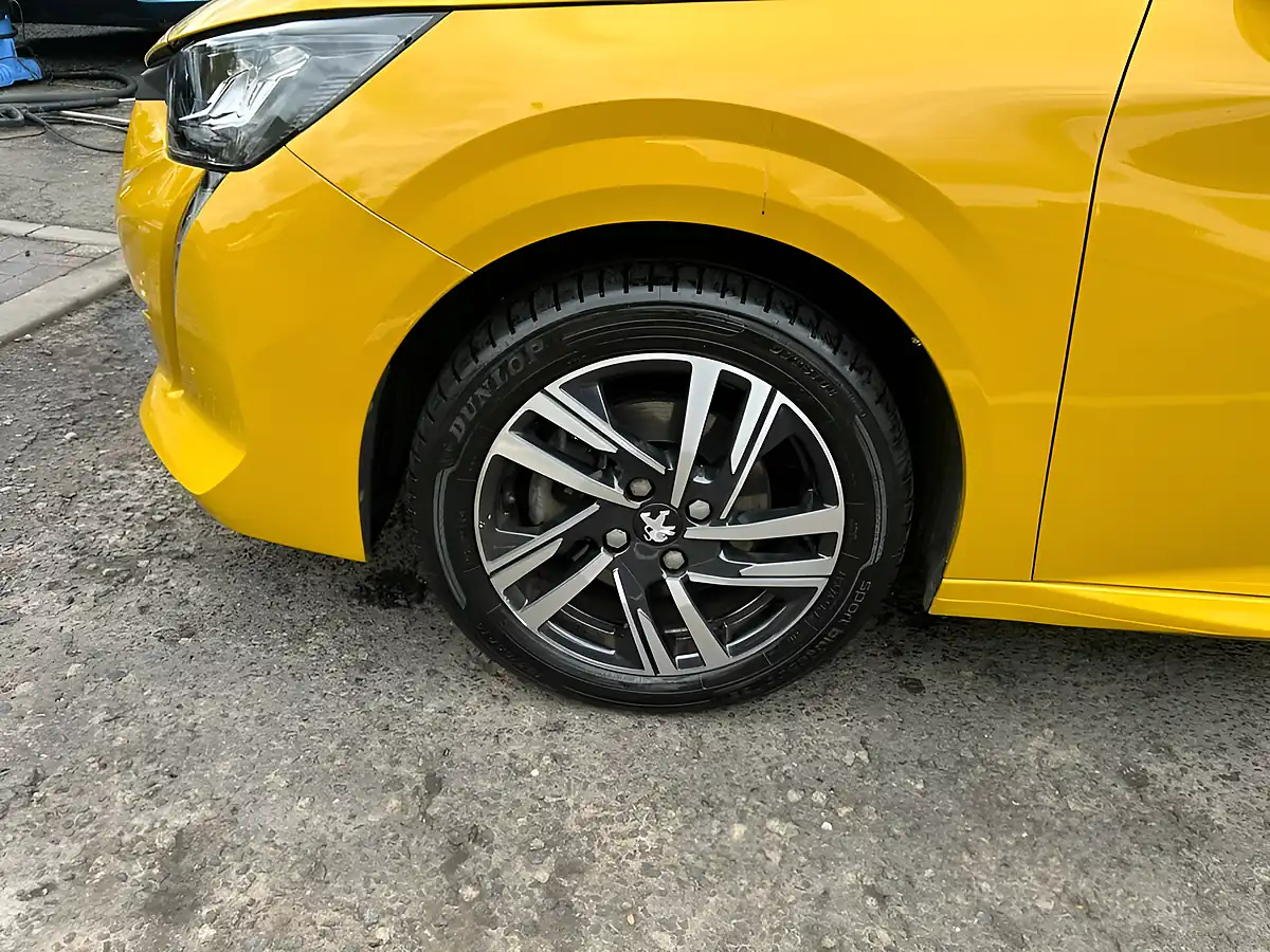 Used 2021 Peugeot 208 Allure Premium Yellow - Interior and Exterior details 17