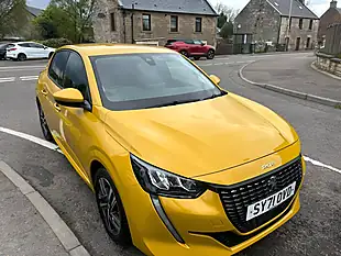 Used 2021 Peugeot 208 Allure Premium Yellow - Interior and Exterior details 4
