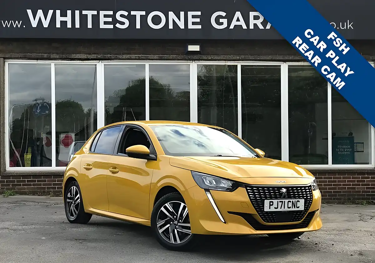 Used 2021 Peugeot 208 Allure Premium Yellow - Front View