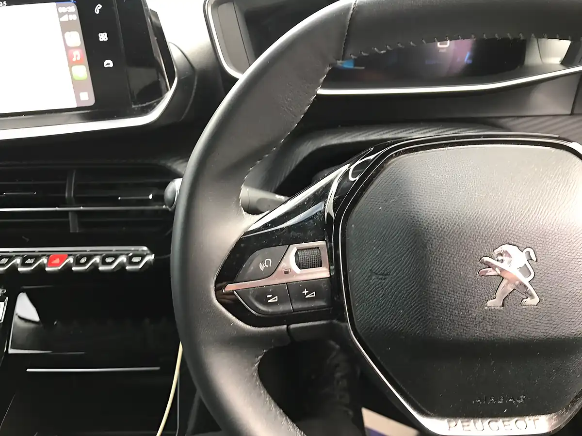 Used 2021 Peugeot 208 Allure Premium Yellow - Interior and Exterior details 15