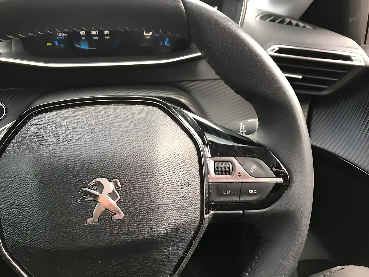 Used 2021 Peugeot 208 Allure Premium Yellow - Interior and Exterior details 16