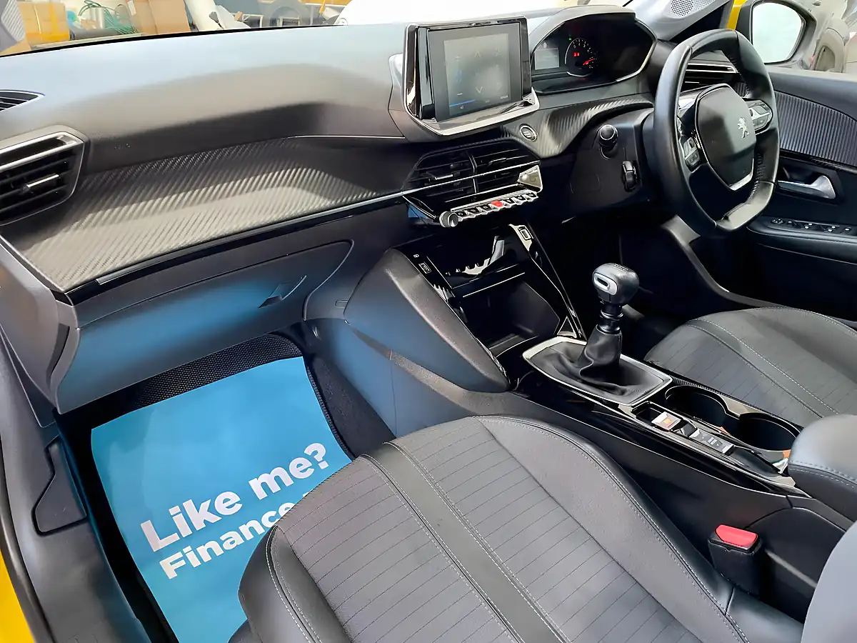 Used 2021 Peugeot 208 Allure Yellow - Interior and Exterior details 17