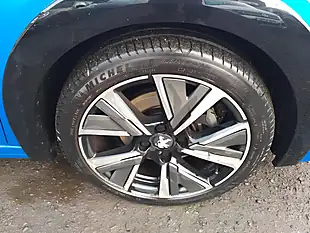 Used 2021 Peugeot 208 GT Blue - Interior and Exterior details 12