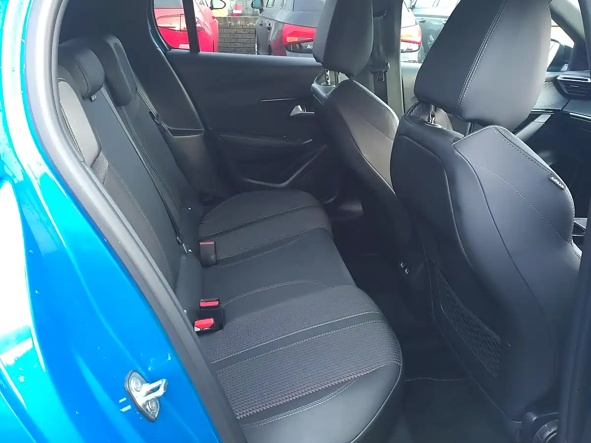 Used 2021 Peugeot 208 GT Blue - Interior and Exterior details 16