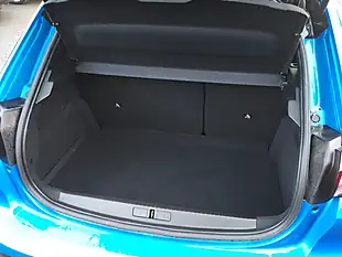 Used 2021 Peugeot 208 GT Blue - Interior and Exterior details 19