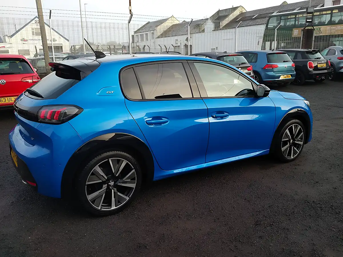 Used 2021 Peugeot 208 GT Blue - Interior and Exterior details 6