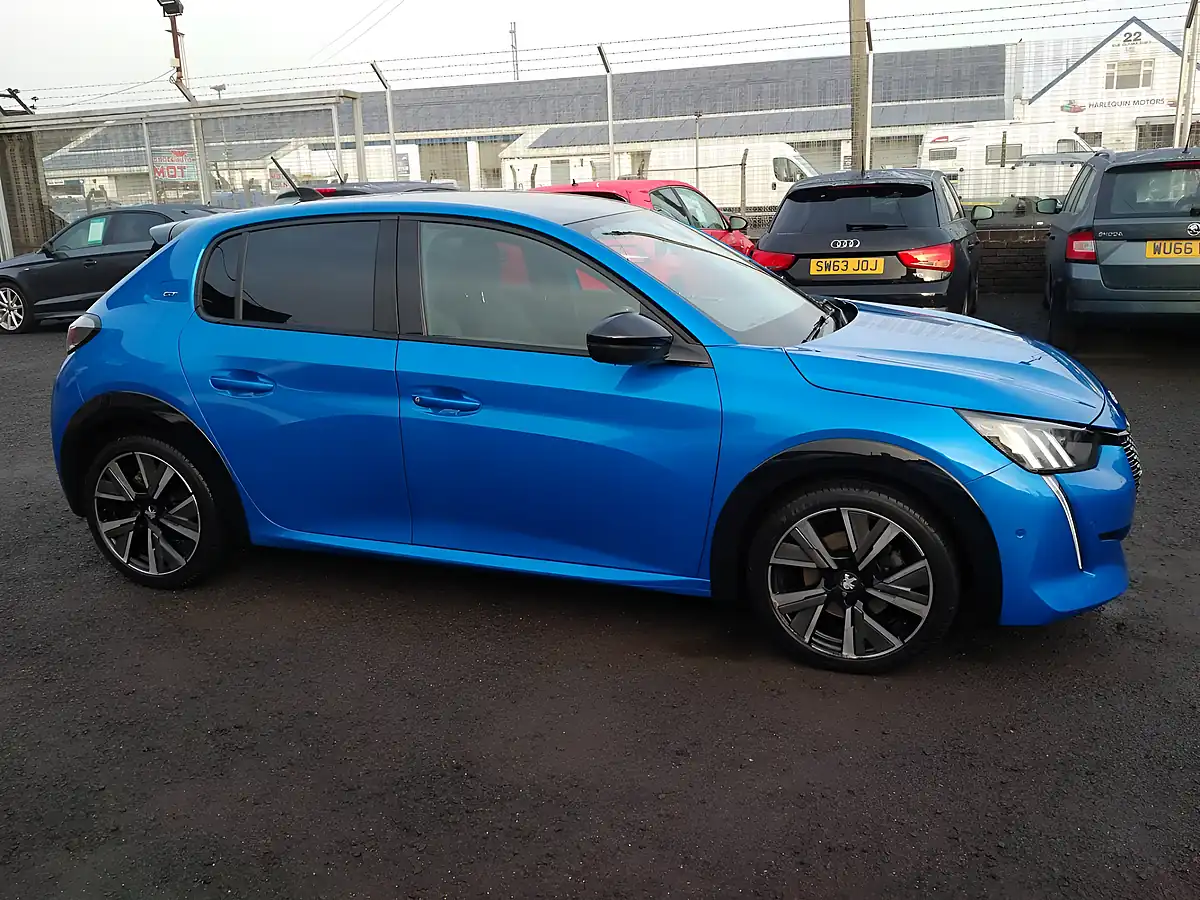 Used 2021 Peugeot 208 GT Blue - Interior and Exterior details 8