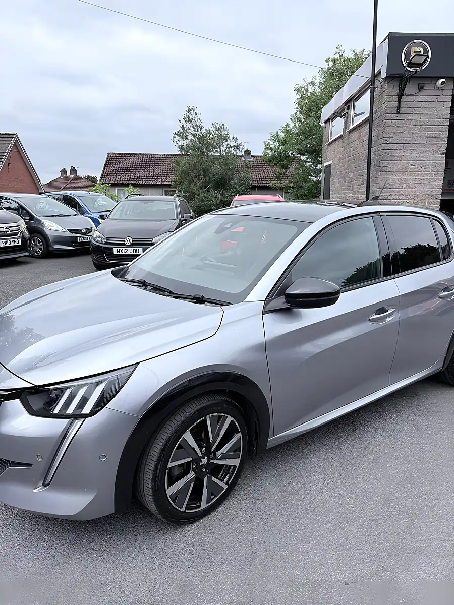 Used 2021 Peugeot 208 GT Line Grey - Front View