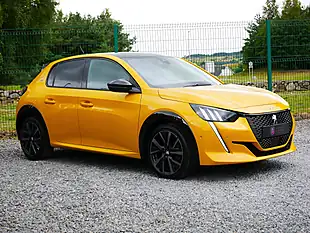 Used 2021 Peugeot 208 GT Premium Yellow - Interior and Exterior details 2