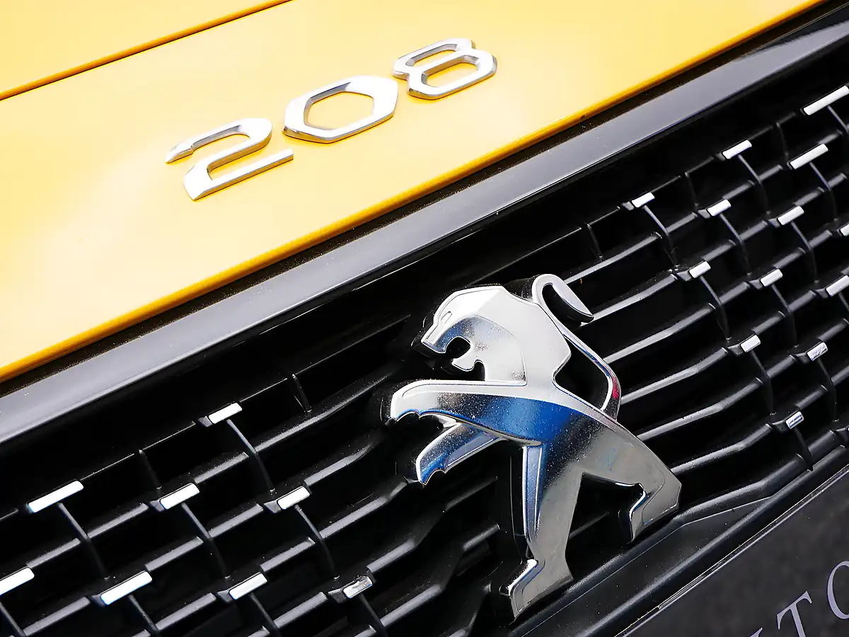 Used 2021 Peugeot 208 GT Premium Yellow - Interior and Exterior details 20