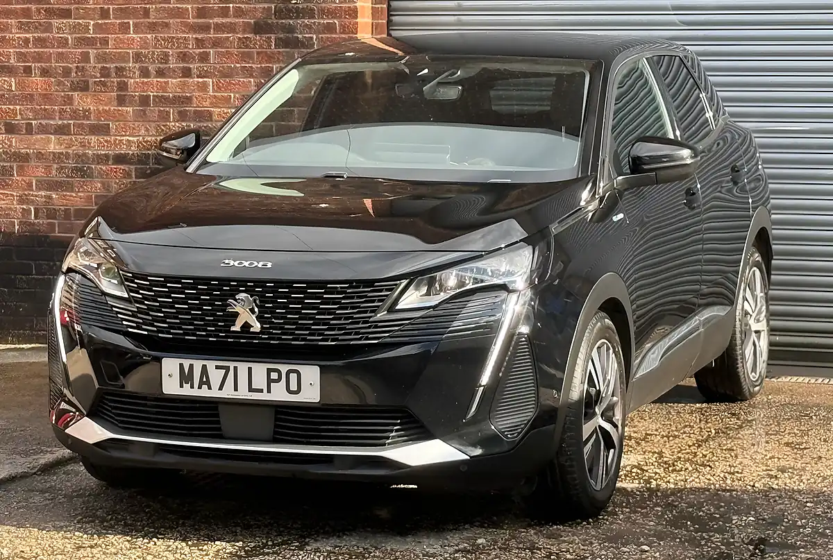 Used 2021 Peugeot 3008 Allure Black - Interior and Exterior details 4