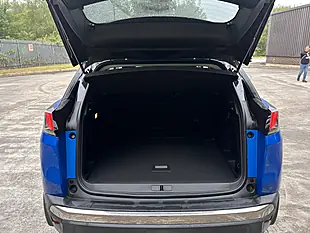 Used 2021 Peugeot 3008 Allure Premium Blue - Interior and Exterior details 17