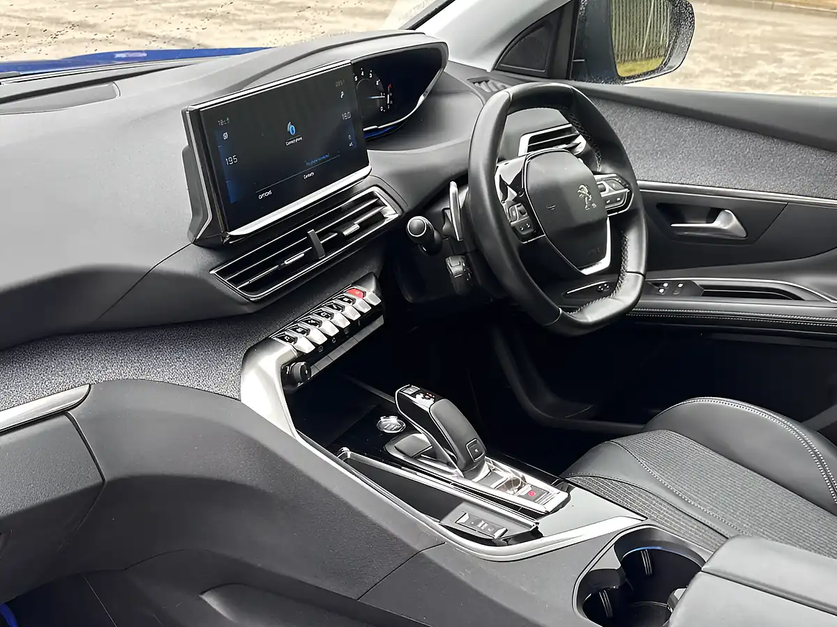 Used 2021 Peugeot 3008 Allure Premium Blue - Interior and Exterior details 19