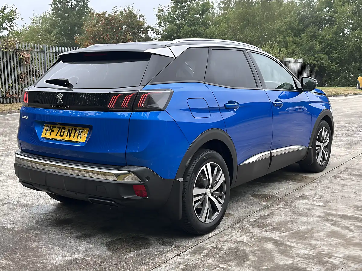 Used 2021 Peugeot 3008 Allure Premium Blue - Interior and Exterior details 5