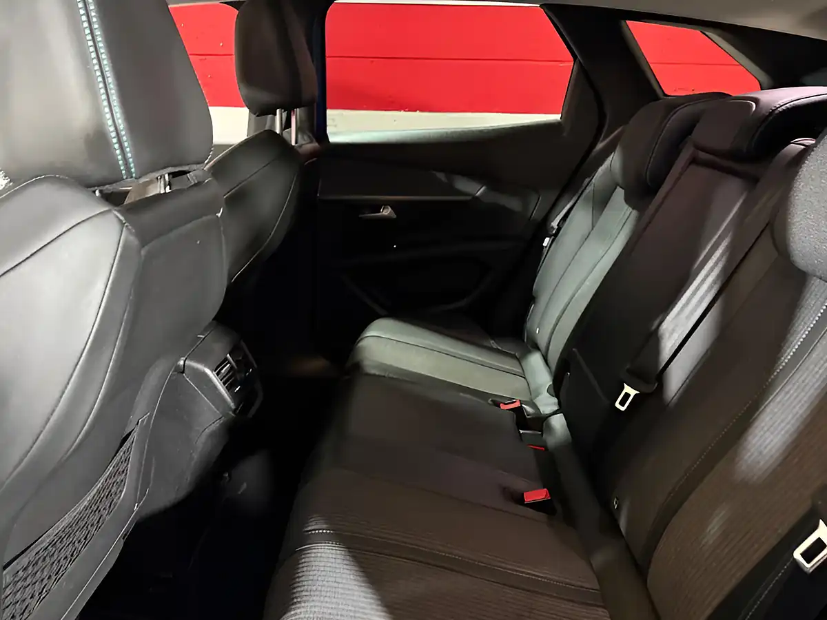 Used 2021 Peugeot 3008 Allure Premium Blue - Interior and Exterior details 12
