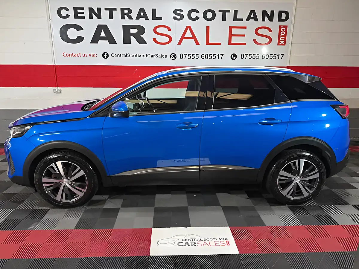 Used 2021 Peugeot 3008 Allure Premium Blue - Interior and Exterior details 3