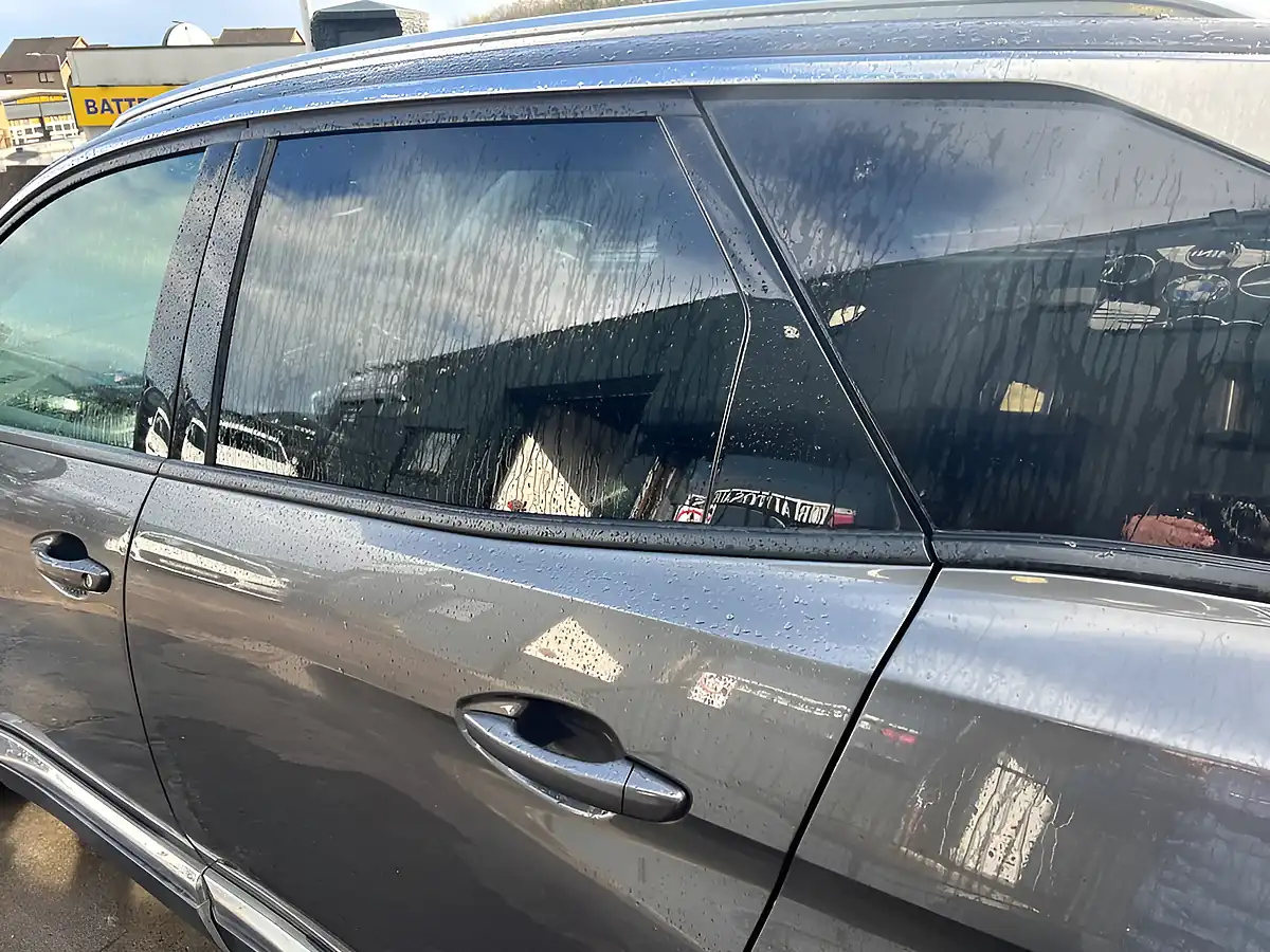 Used 2021 Peugeot 3008 Allure Premium Grey - Interior and Exterior details 12
