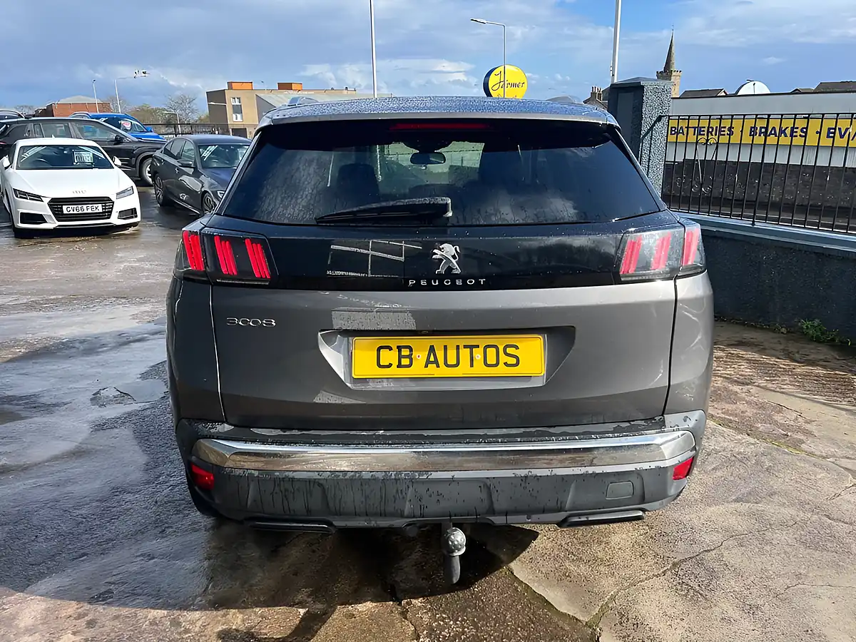Used 2021 Peugeot 3008 Allure Premium Grey - Interior and Exterior details 6