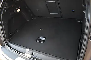Used 2021 Peugeot 3008 Allure Premium Grey - Interior and Exterior details 15