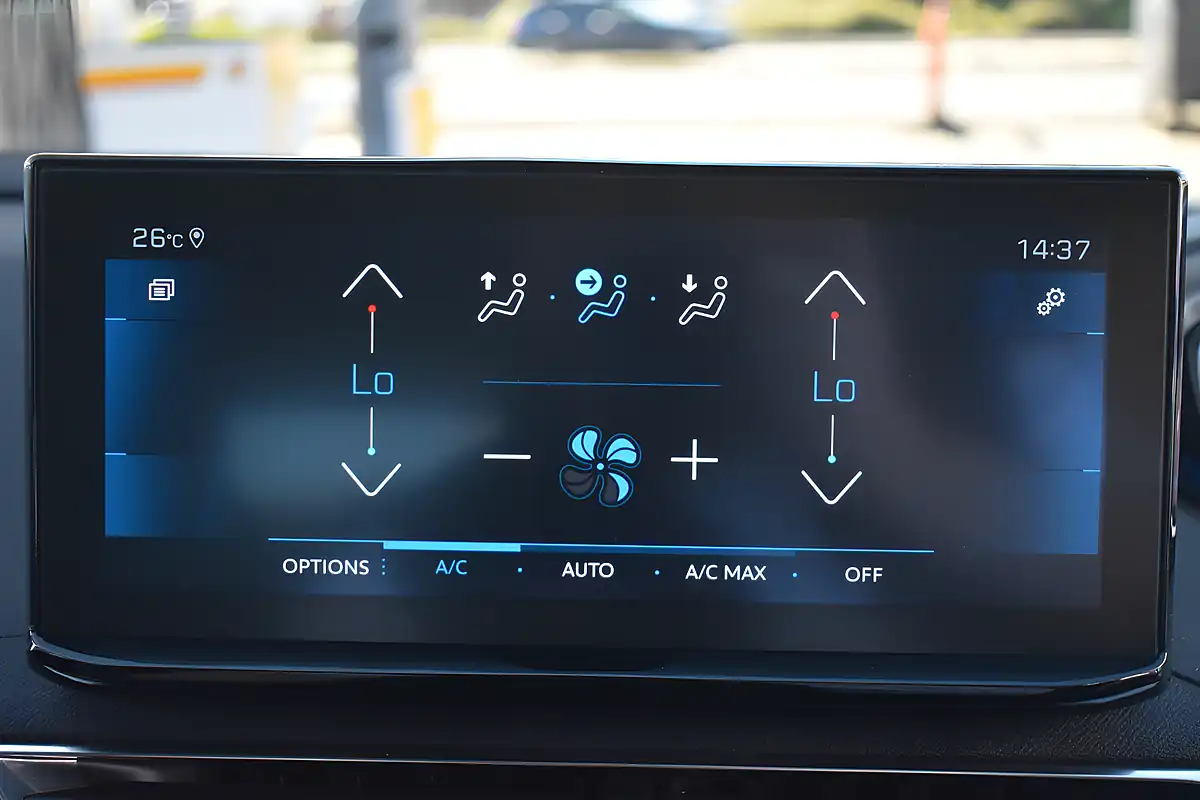 Used 2021 Peugeot 3008 Allure Premium Grey - Interior and Exterior details 17