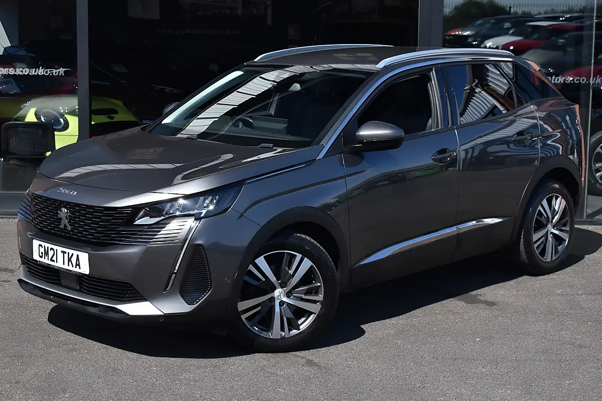Used 2021 Peugeot 3008 Allure Premium Grey - Interior and Exterior details 4