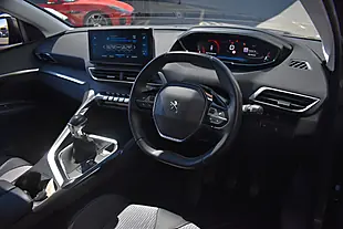Used 2021 Peugeot 3008 Allure Premium Grey - Interior and Exterior details 8