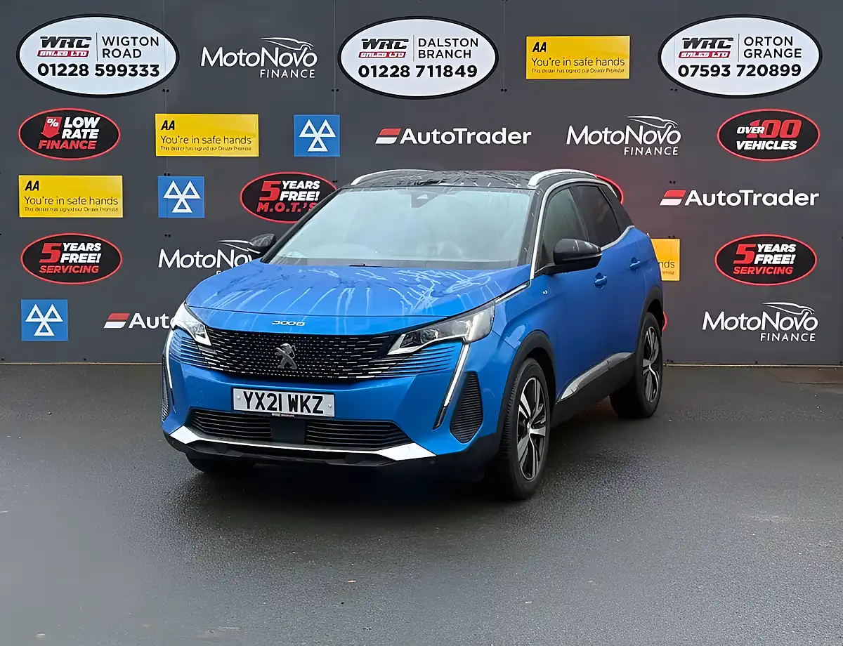 Used 2021 Peugeot 3008 GT Blue - Front View