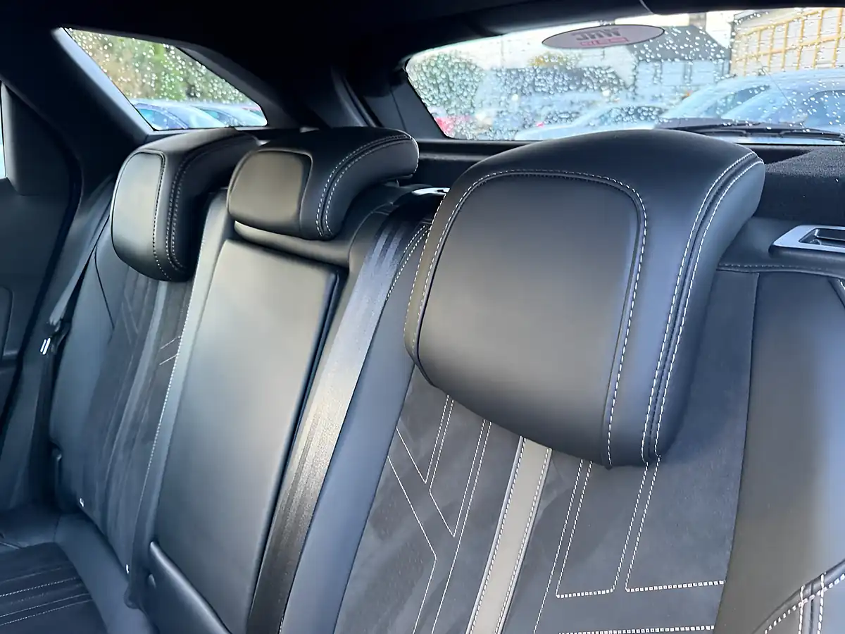 Used 2021 Peugeot 3008 GT Blue - Interior and Exterior details 12