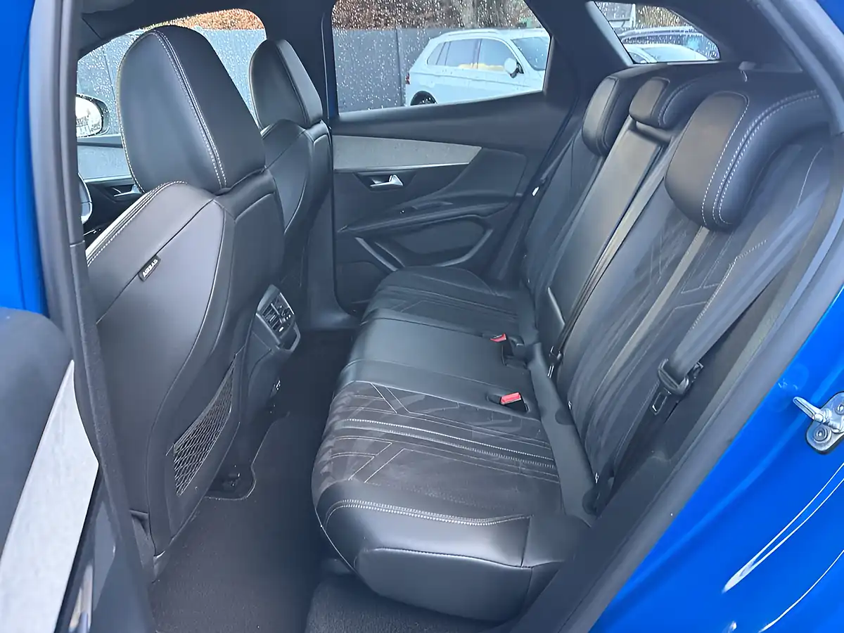 Used 2021 Peugeot 3008 GT Blue - Interior and Exterior details 14