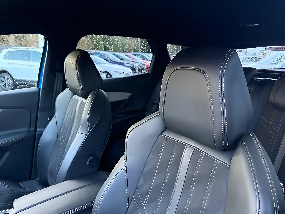 Used 2021 Peugeot 3008 GT Blue - Interior and Exterior details 18