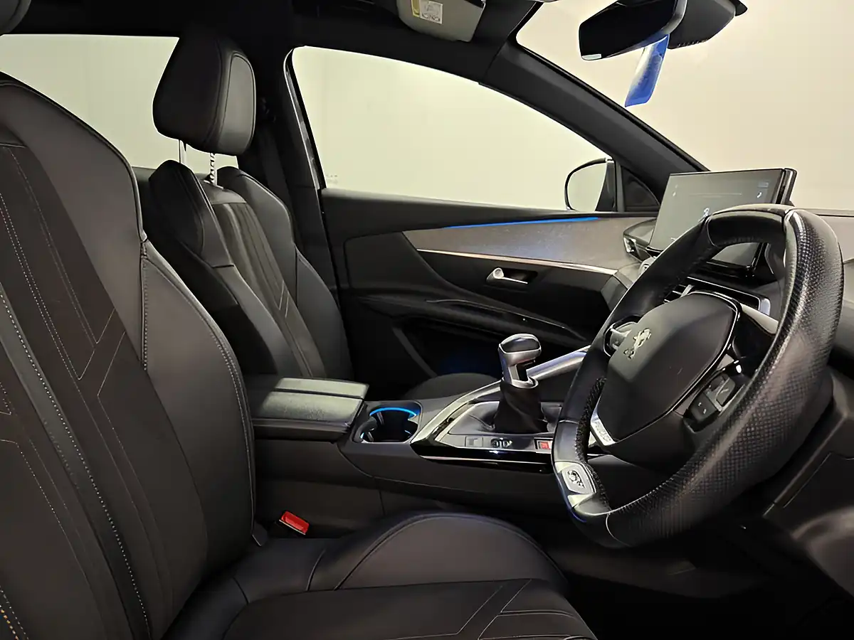 Used 2021 Peugeot 3008 GT Grey - Interior and Exterior details 10