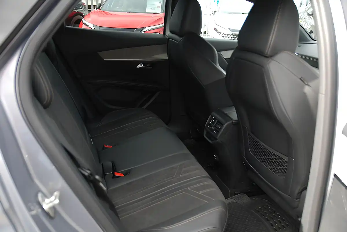 Used 2021 Peugeot 3008 GT Grey - Interior and Exterior details 11