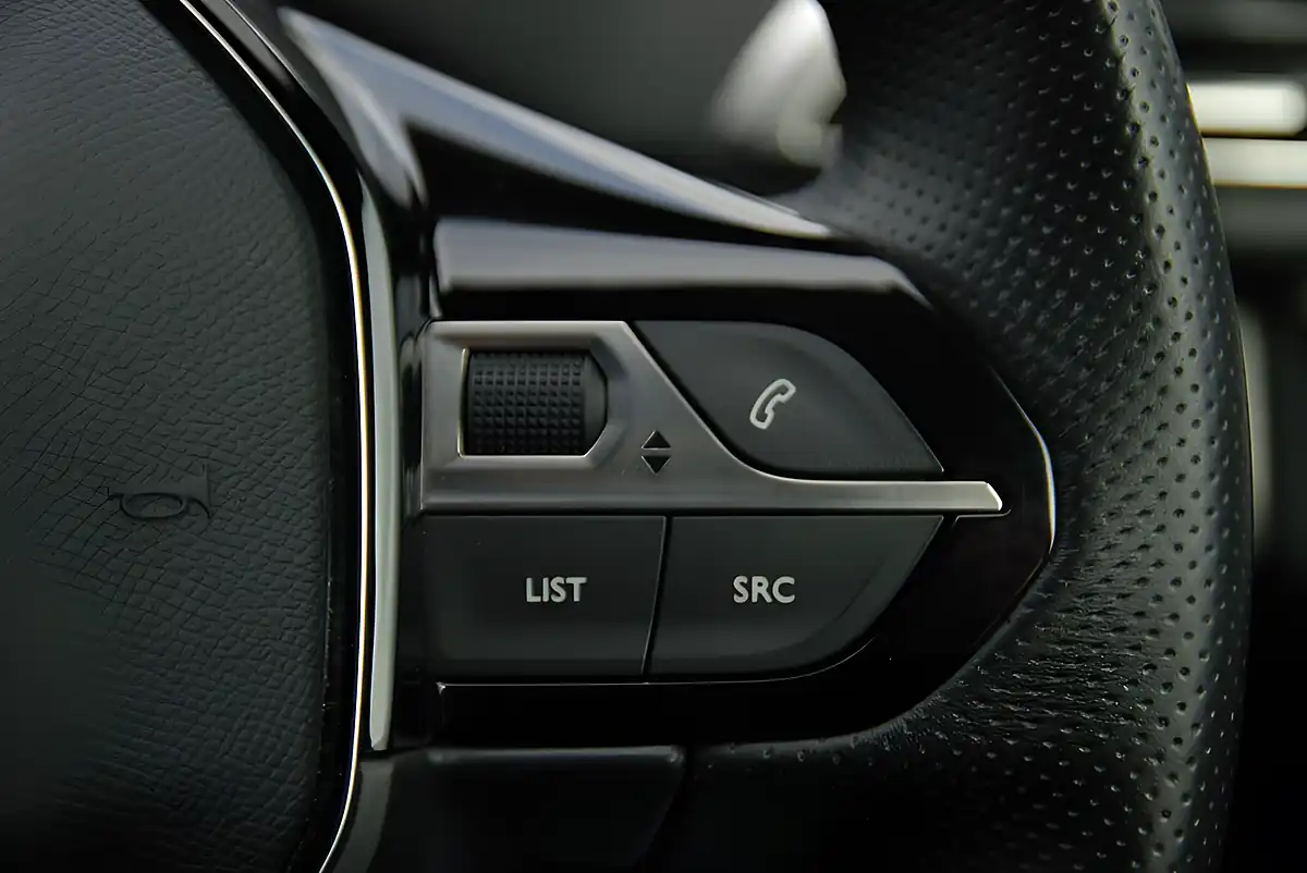 Used 2021 Peugeot 3008 GT Grey - Interior and Exterior details 3