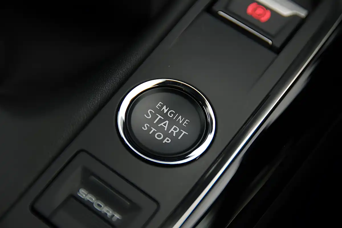 Used 2021 Peugeot 3008 GT Grey - Interior and Exterior details 7