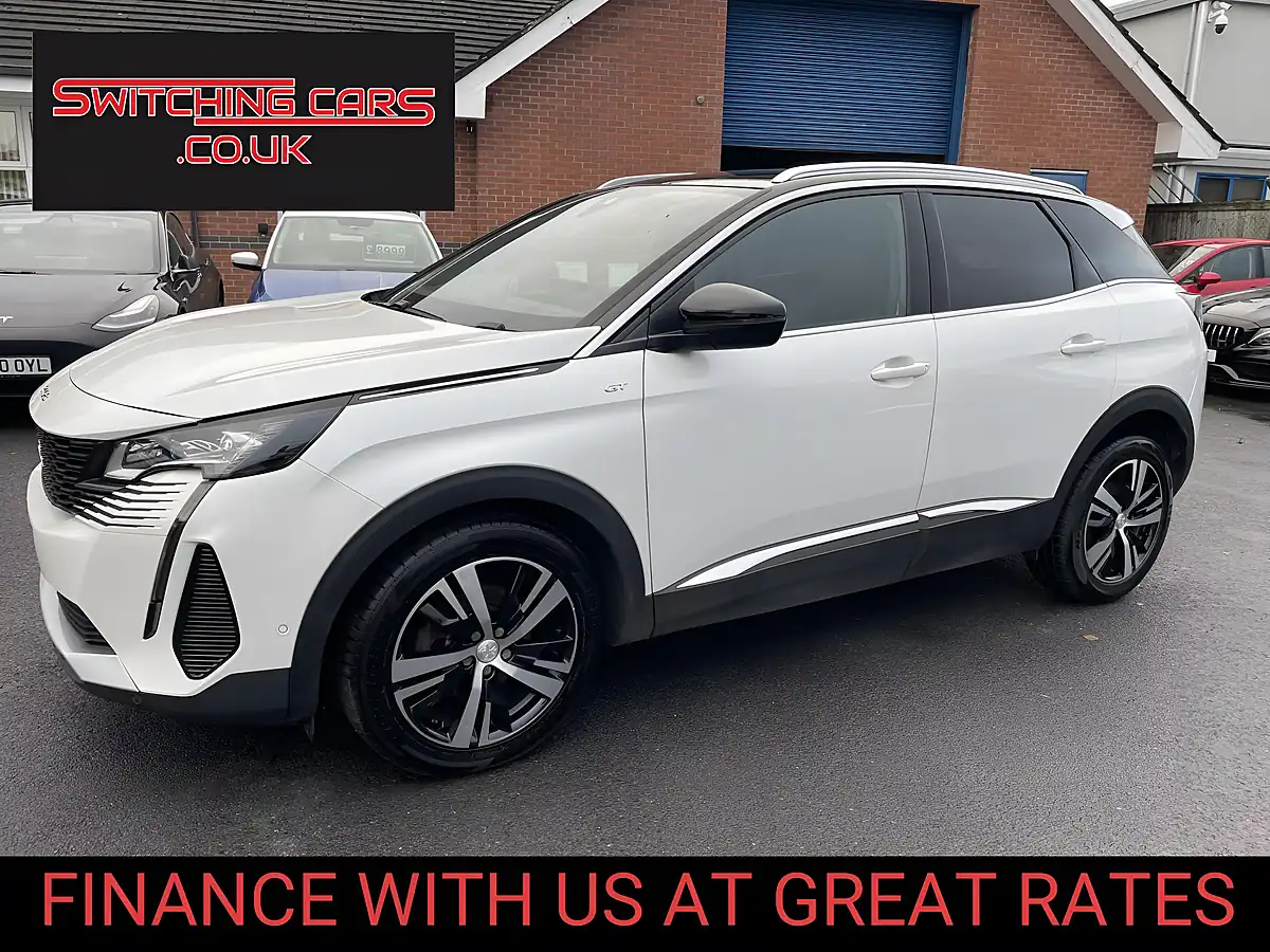 Used 2021 Peugeot 3008 GT White - Front View