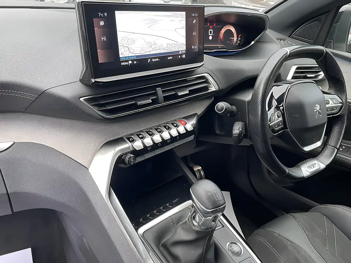 Used 2021 Peugeot 3008 GT White - Interior and Exterior details 10