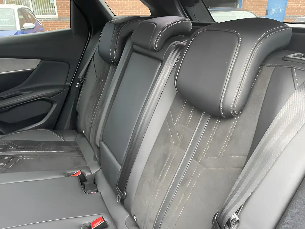 Used 2021 Peugeot 3008 GT White - Interior and Exterior details 13