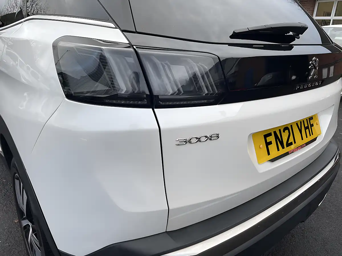 Used 2021 Peugeot 3008 GT White - Interior and Exterior details 18
