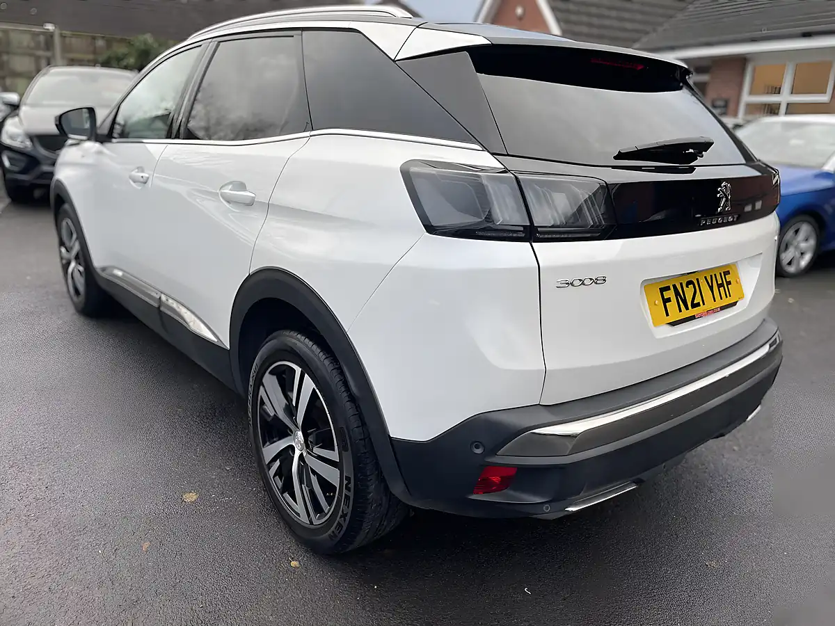 Used 2021 Peugeot 3008 GT White - Interior and Exterior details 5