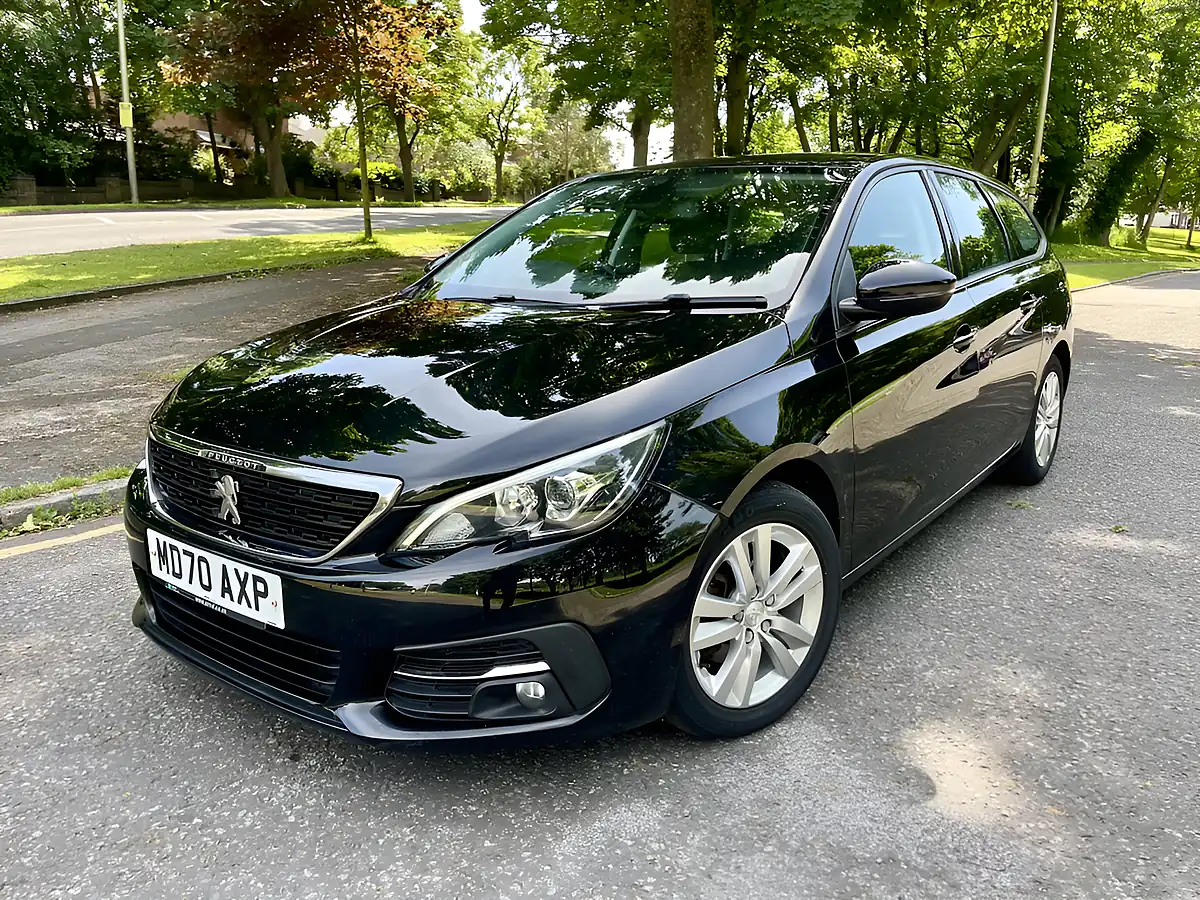 Used 2021 Peugeot 308 Active Premium Black - Front View
